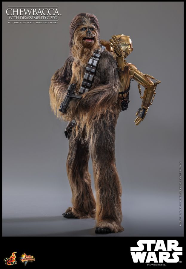 Star Wars - Chewbacca with Disassembled C-3PO 1:6 Scale Collectable Action Figure