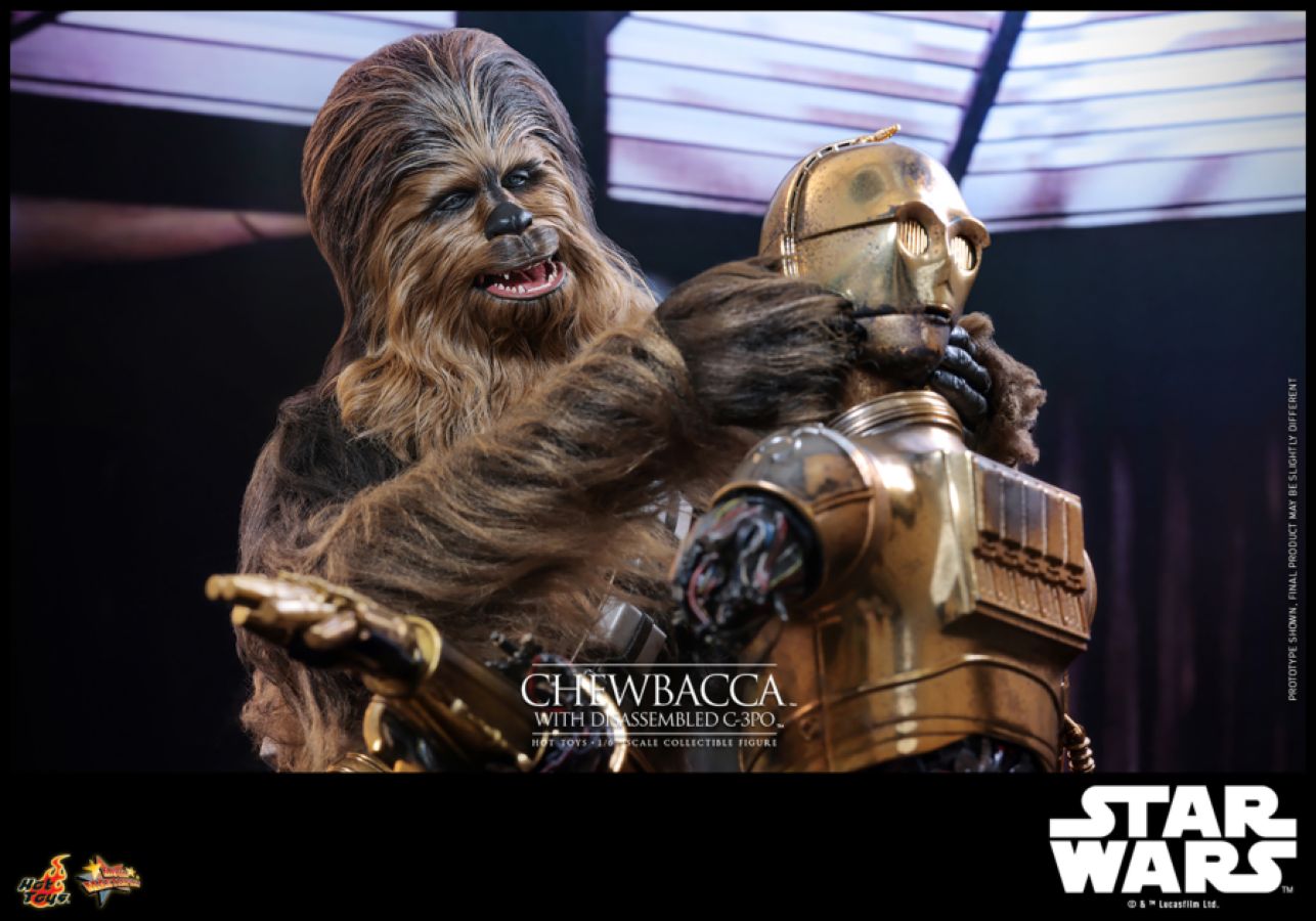 Star Wars - Chewbacca with Disassembled C-3PO 1:6 Scale Collectable Action Figure